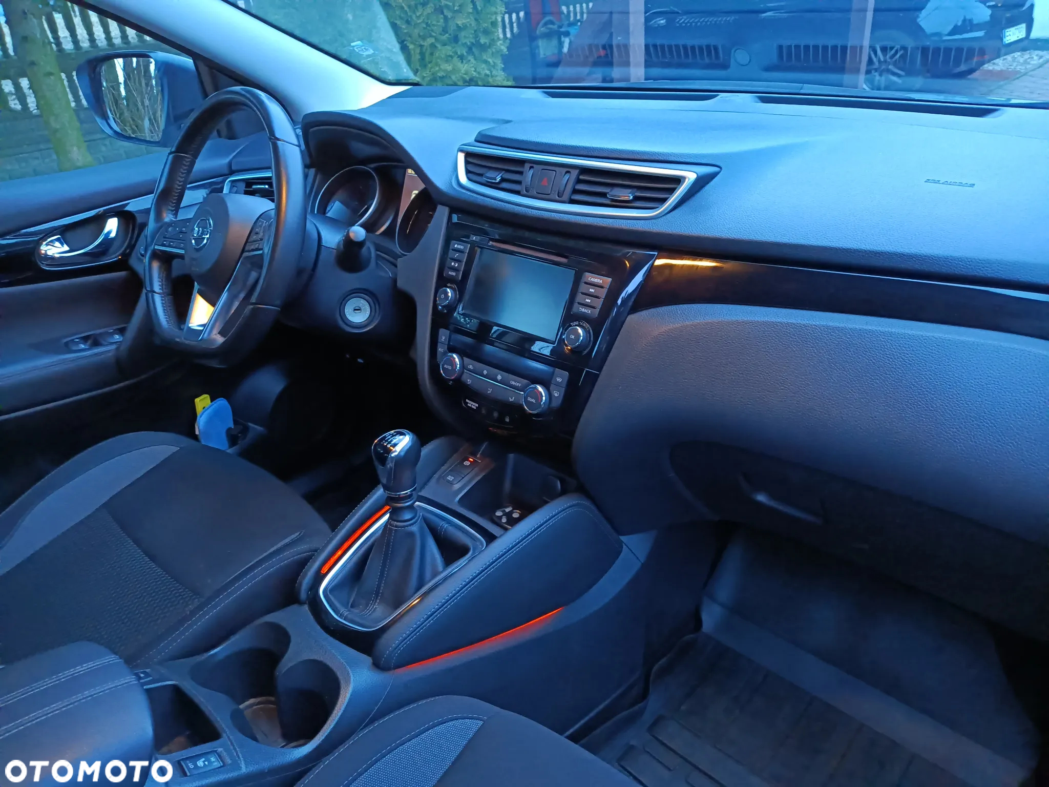 Nissan Qashqai 1.3 DIG-T N-Connecta - 10