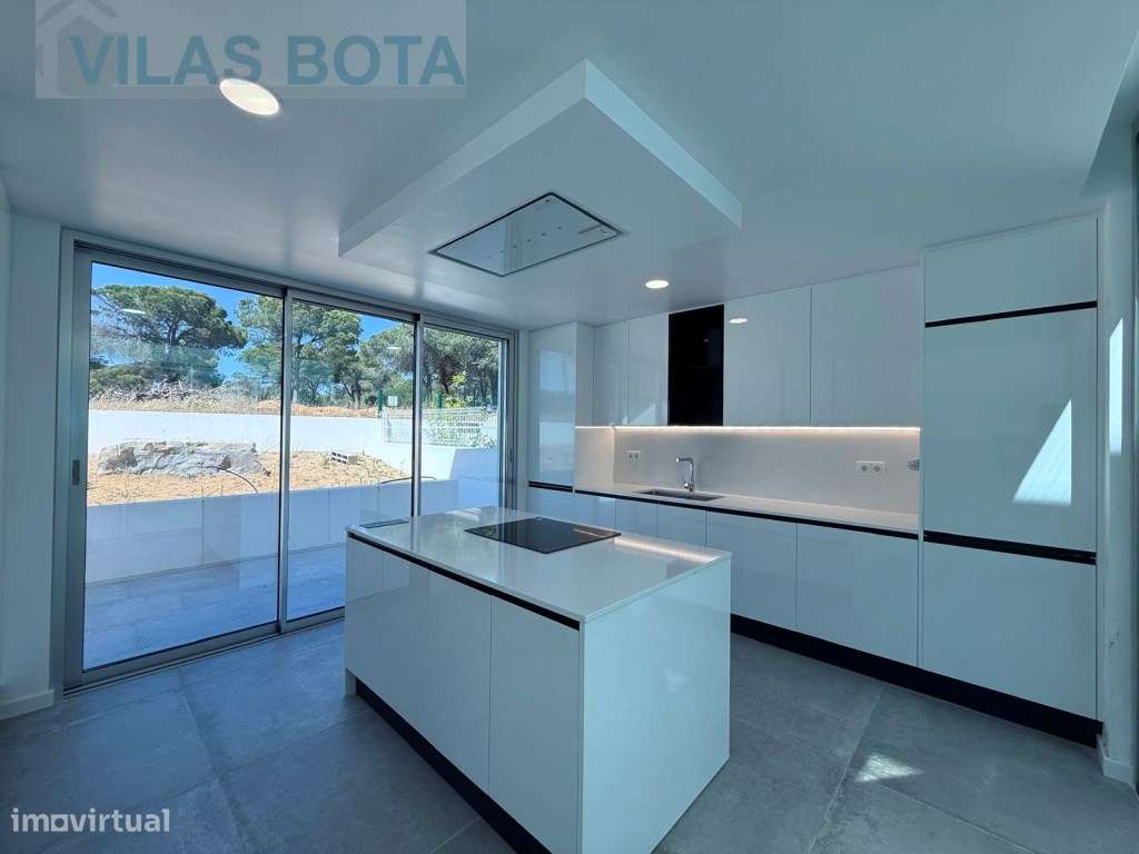 Moradia Luxuosa Moderna no Triângulo Dourado-14