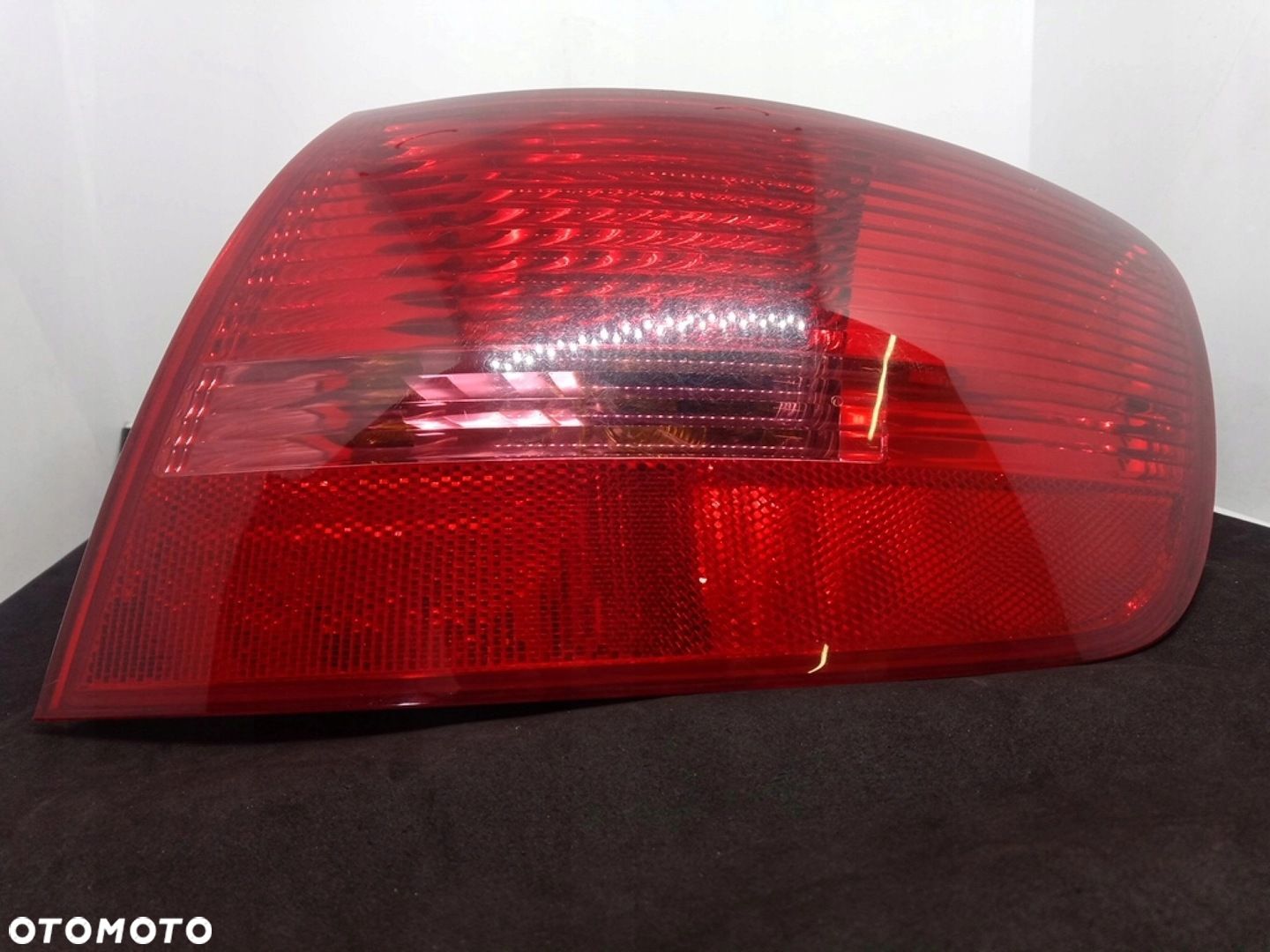 LAMPA PRAWY TYŁ AUDI A6 C6 KOMBI 4F9945096 - 1