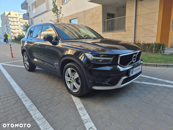 Volvo XC 40 T3 Momentum Pro - 3