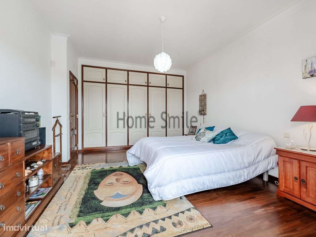 MORADIA COM PISCINA. EXCELENTE QUALIDADE-23