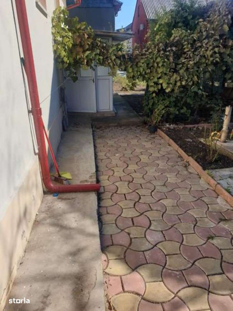 Vila P+1+M de vanzare in localitatea Lazu - Imagine principală: 4/15