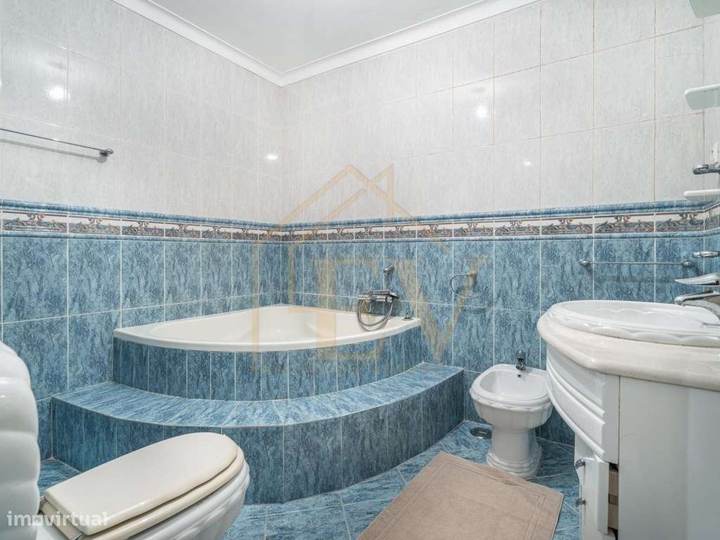 Moradia Bi-Familiar T5 | Vizela-13