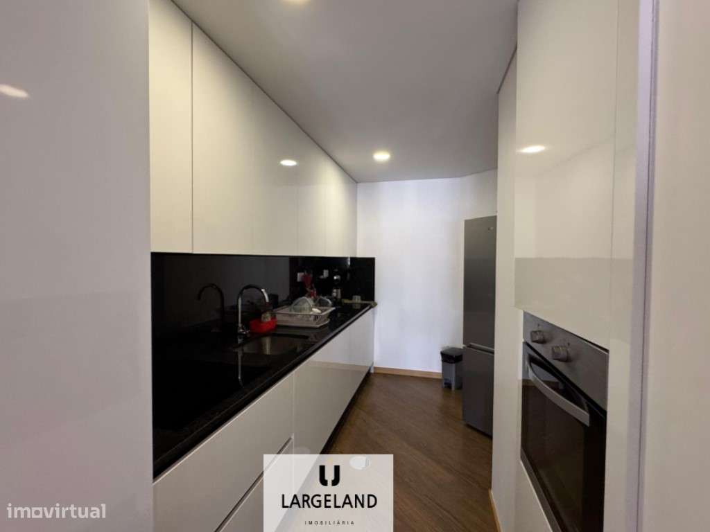 Prédio - Santa Maria da Feira - Grande imagem: 5/13