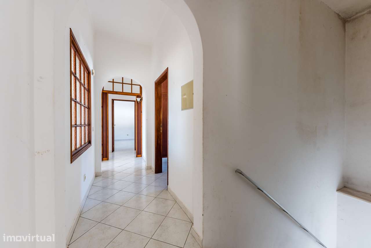 Moradia T5 com mais de 200m2 em Boliqueime-4