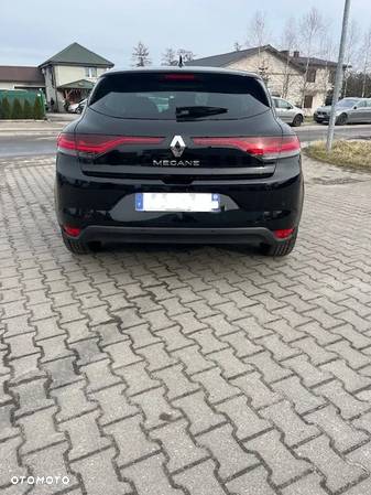 Renault Megane ENERGY TCe 140 EDC BOSE EDITION - 4