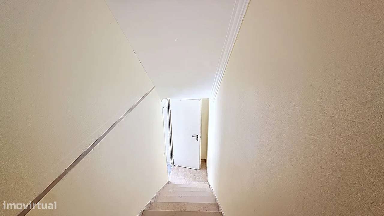 Moradia Familiar Soalheira em Excelente Localização – Bacelos de Gaio-6