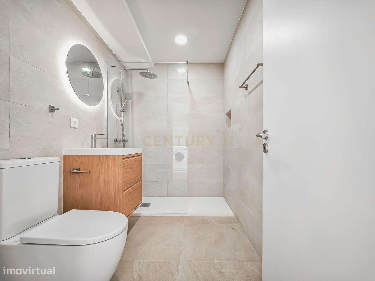 T2 Renovado com Vista Mar | Varanda | Elevador | Parqueamento| Estoril - Grande imagem: 4/32