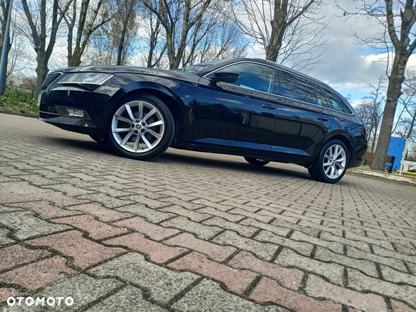 Skoda Superb 2.0 TDI Ambition DSG - 36