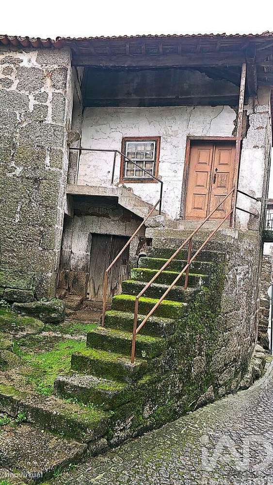 Casa / Villa T6 em Parada de Gonta de 161,00 m2 - Grande imagem: 2/15