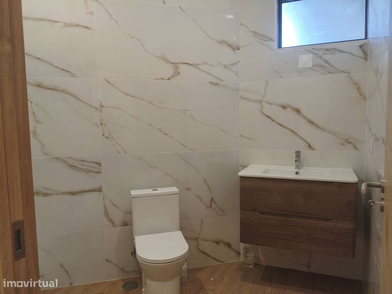 Apartamento T2 Remodelado-16