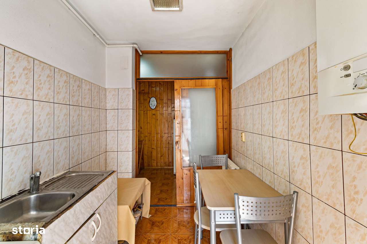 Vânzare apartament 3 camere Brașov, strada Sitarului-7