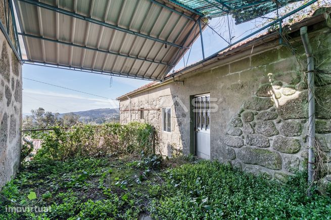 Moradia para Restaurar T2 Venda em Sande, Vilarinho, Barros e Gomide,V-17
