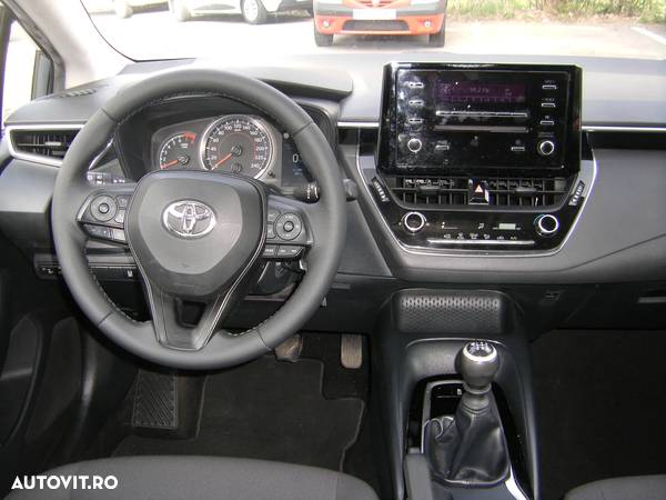 Toyota Corolla - 5