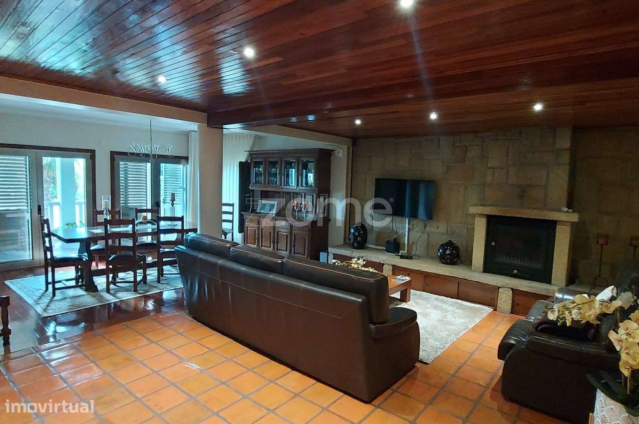 Casa Isolada em Chaves com Jardim a 2 min do centro da cidade - Grande imagem: 3/27