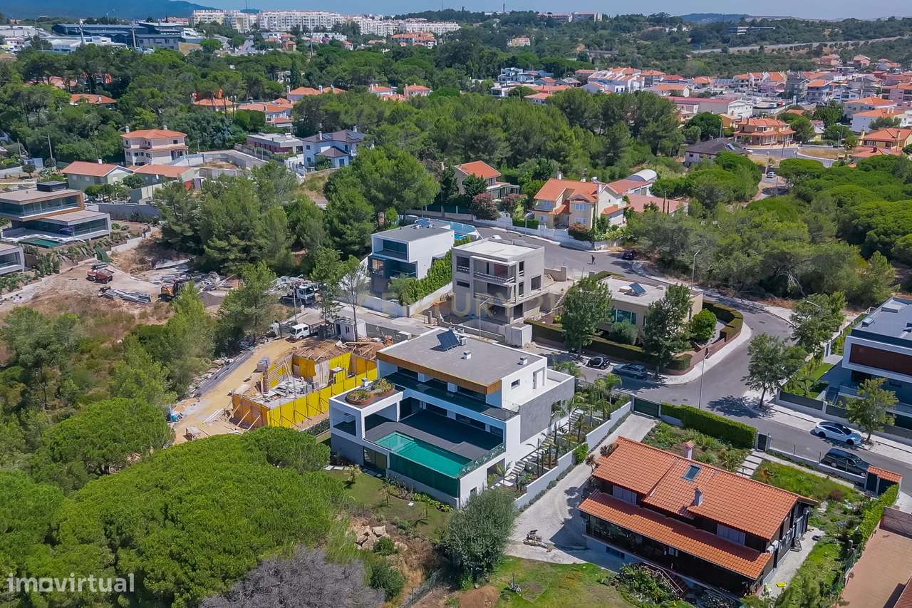 Moradia premium em Cascais onde o luxo e a natureza se encontram-45