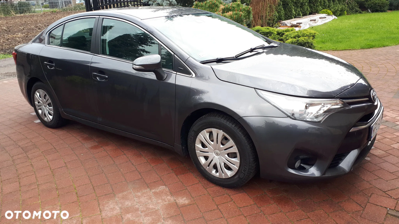 Toyota Avensis 1.6 Active - 13