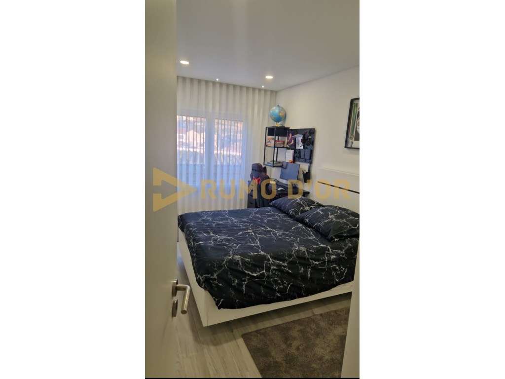 Arruda Dos Vinhos,T3 com parqueamento e arrecadação-8