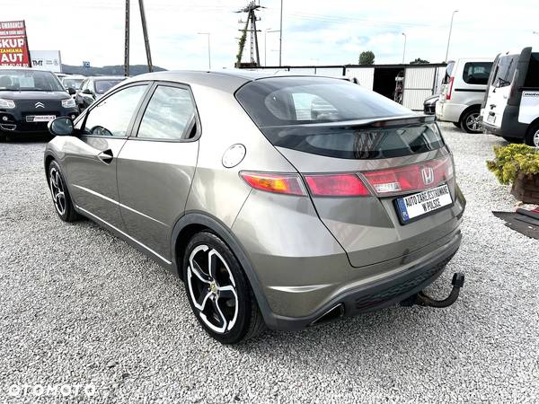 Honda Civic 1.8 Comfort - 3