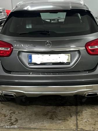 Mercedes-Benz GLA 220 - 2