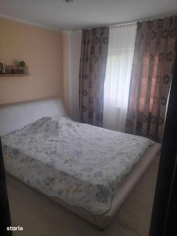 Apartament 3 camere zona Imparat Traian , etaj 3 , decomandat - Imagine principală: 2/5
