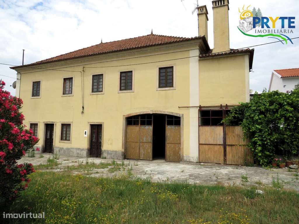 Moradia de Charme T7 para recuperar no centro da vila da Sertã! - Grande imagem: 2/8