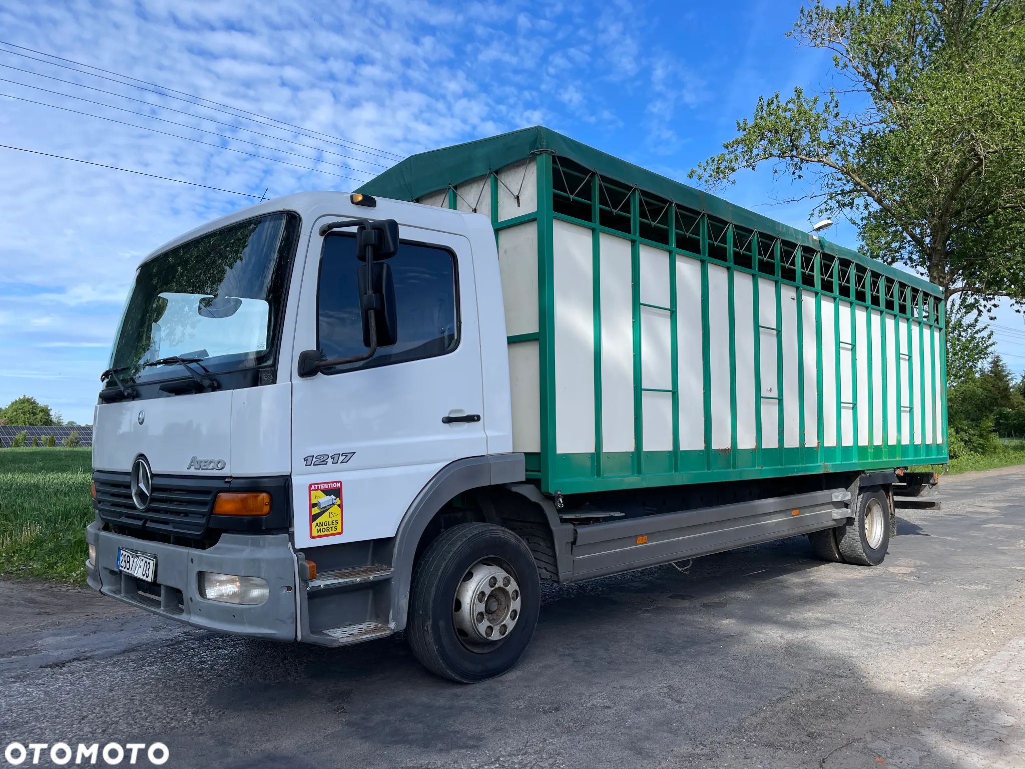 Mercedes-Benz Atego 1217 Rok 2001 Do przewozu zwierząt żywca bydła Stare tacho na tarczki - 1