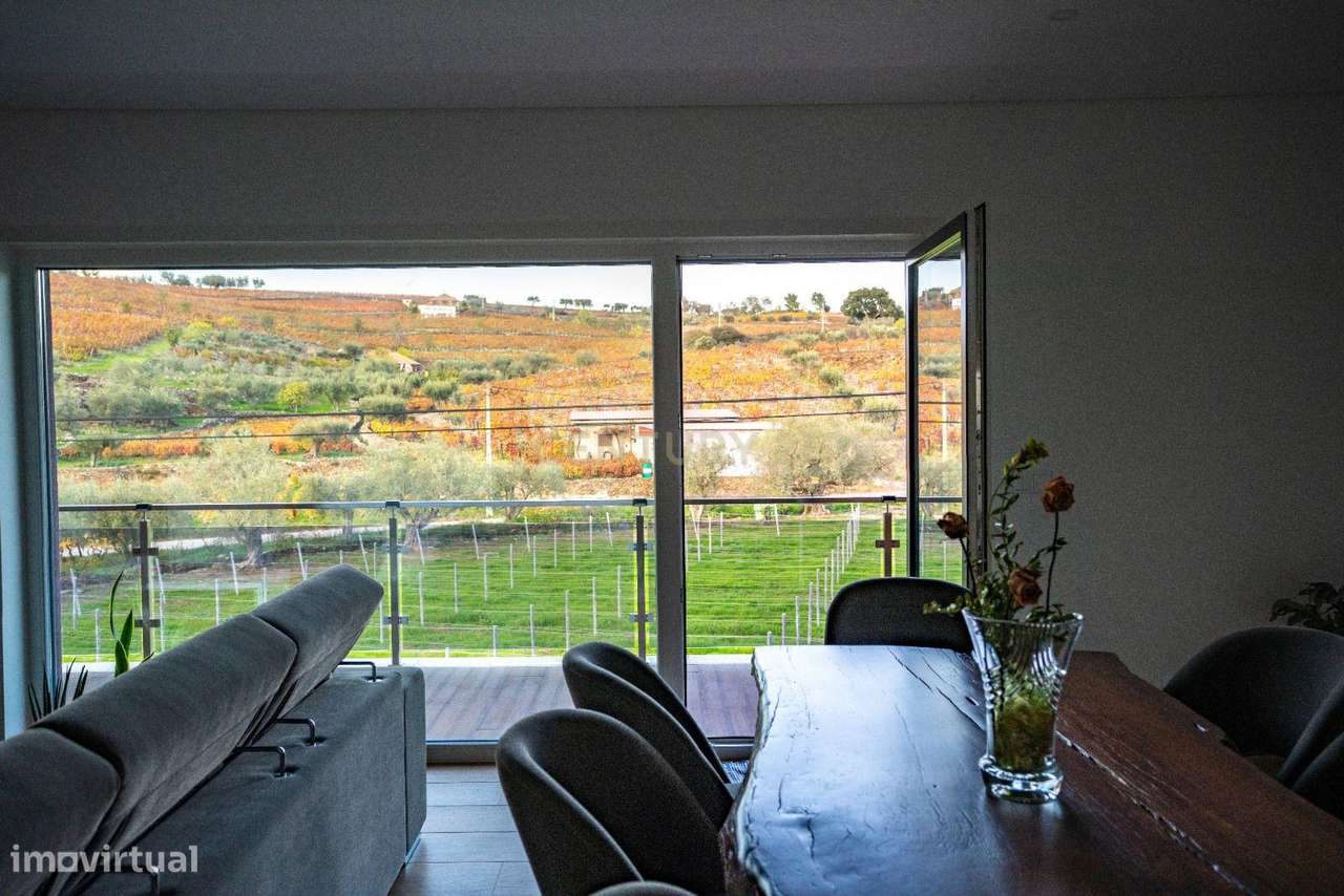 Moradia, 114 m², Barcos e Santa Leocádia-12