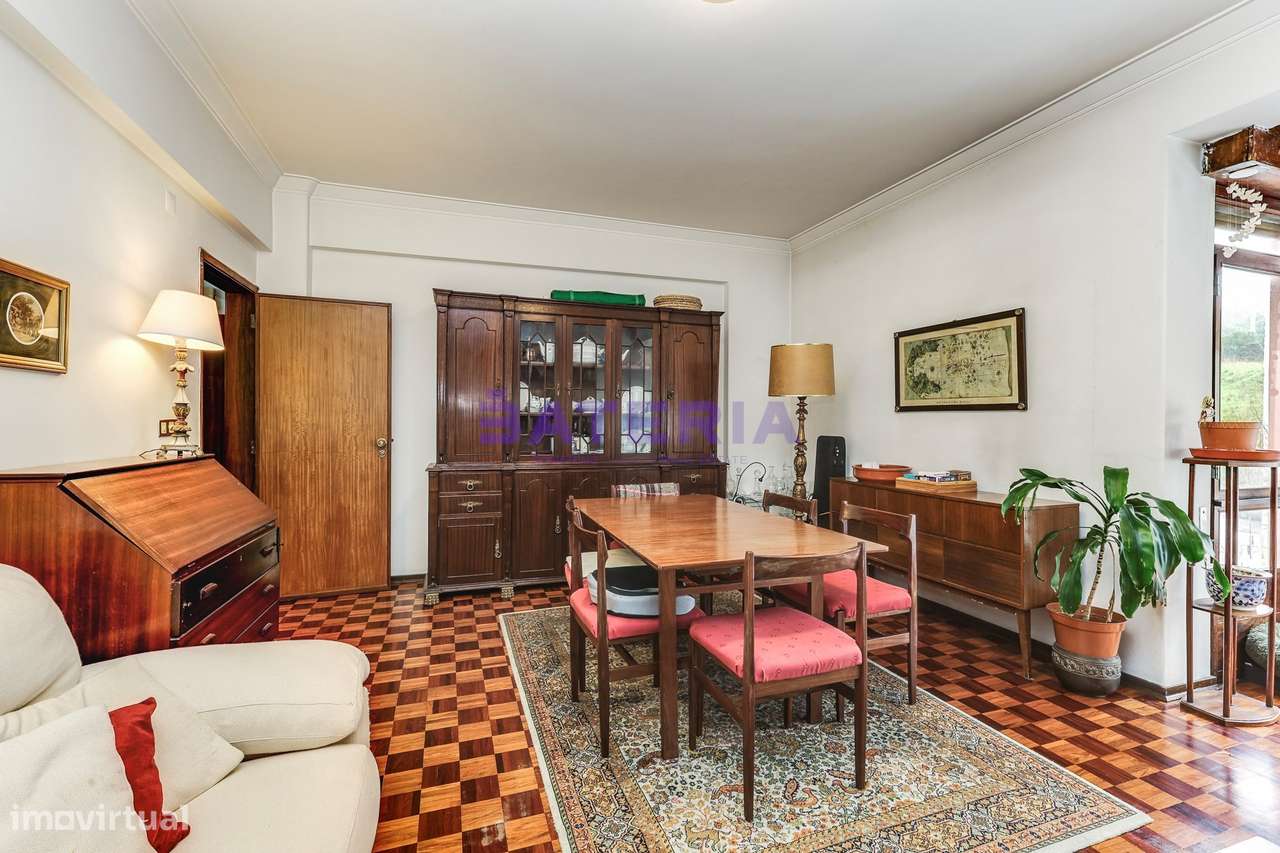 T3 em Algés para remodelar - Grande imagem: 4/22