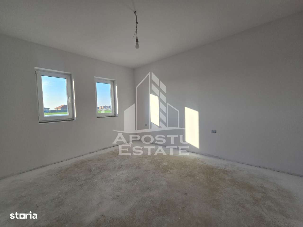 Jumatate de duplex pe parter cu 3 camere si 2 bai, Sag - Imagine principală: 4/10