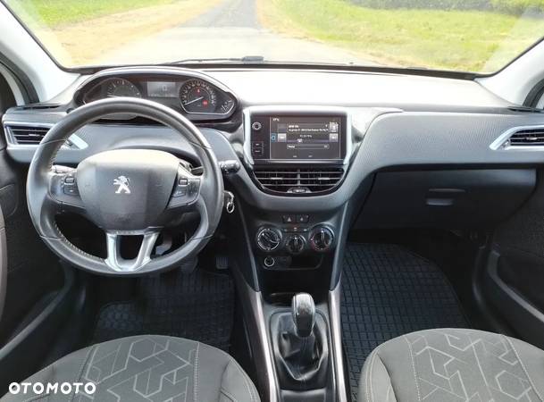 Peugeot 2008 1.6 BlueHDi Style - 9