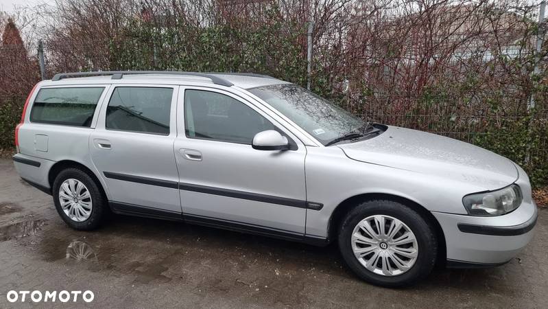 Volvo V70 2.4 Momentum - 18