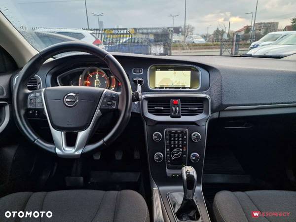 Volvo V40 - 16