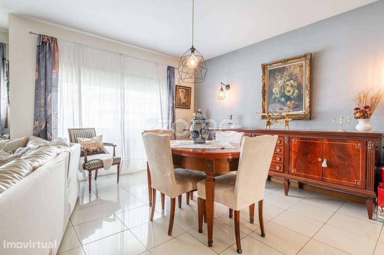 Moradia T4 com Suíte em Dume-10