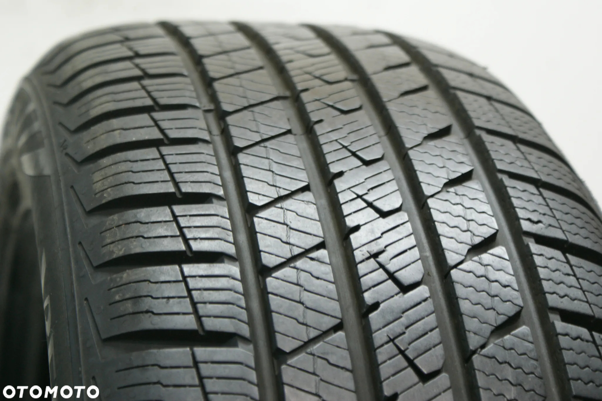 całoroczne 205/55R17 VREDESTEIN QUATRAC PRO , 7,2mm - 2