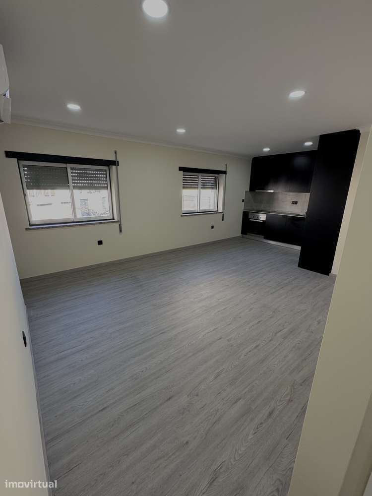 Apartamento T2+1 - Grande imagem: 1/12