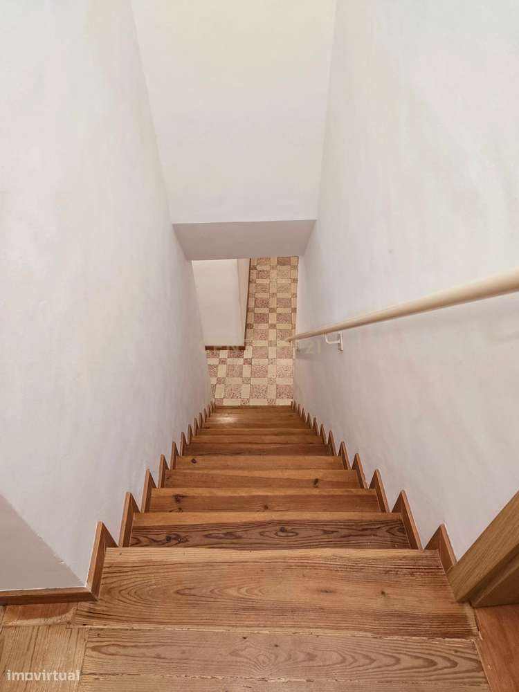 Moradia T6 Duplex no Centro Histórico de Évora – Ideal para Alojamento-26