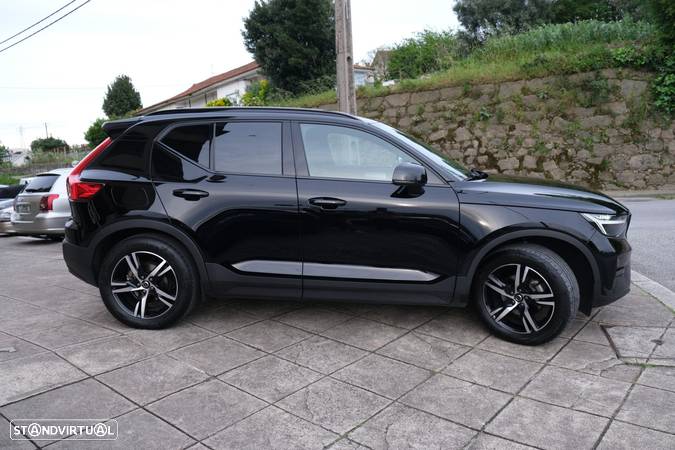 Volvo XC 40 1.5 T2 Plus Dark Auto - 4