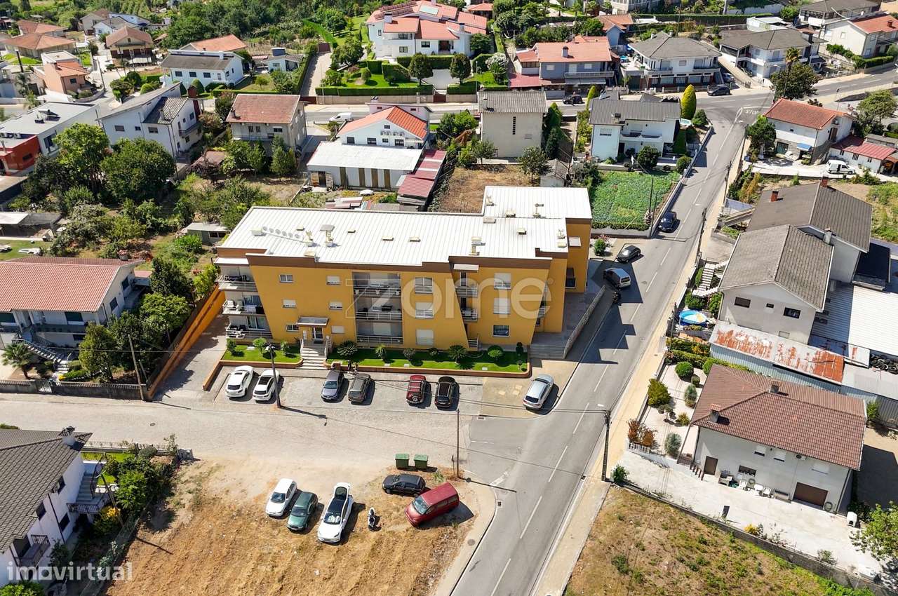 Apartamento T3 com terraço e lugar de garagem-37