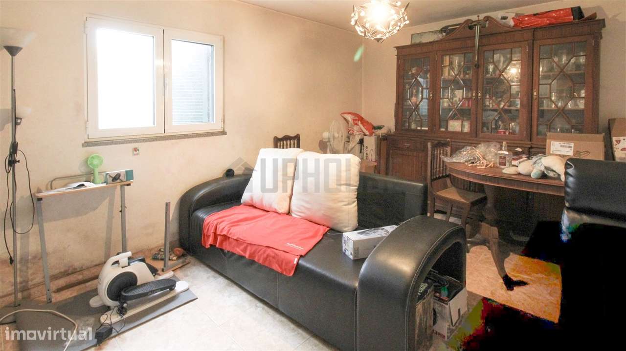 Moradia T3 em Abraveses - O potencial para criar a casa dos seus sonho-3