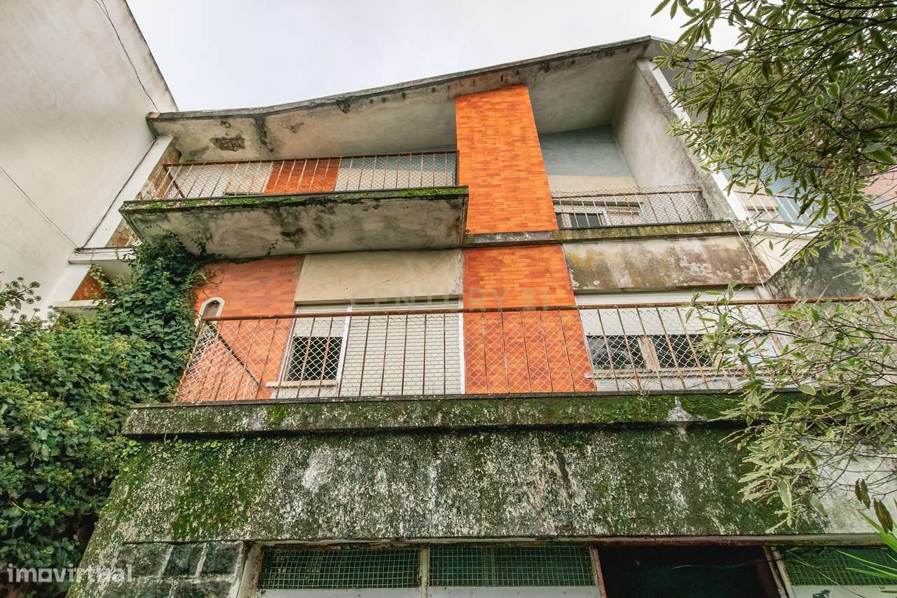 Moradia T5 em Rio de Mouro-45