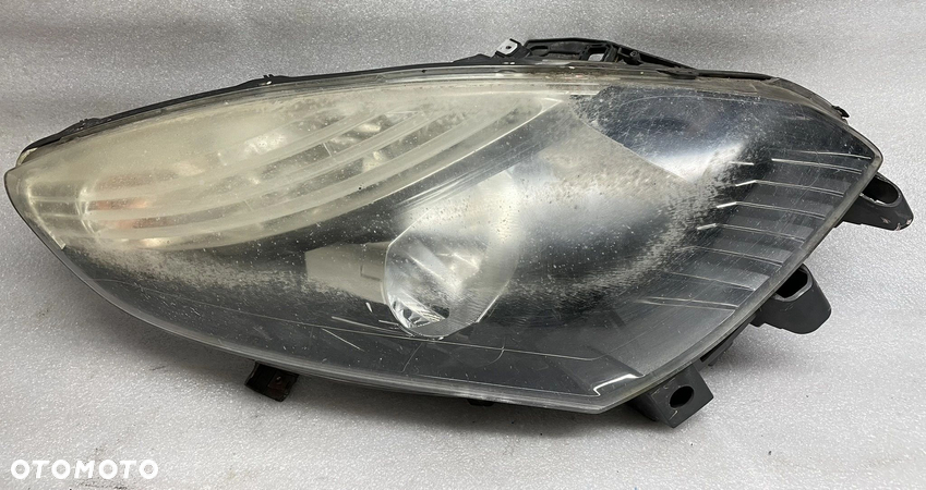 LAMPA PRAWY PRZOD RENAULT SCENIC III 3 260100023R - 1