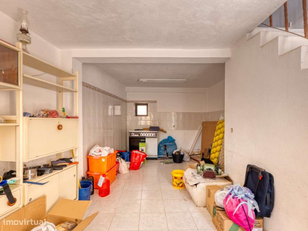 Conjunto de Cinco Imóveis urbanos com Terreno para venda em Caratão...-17