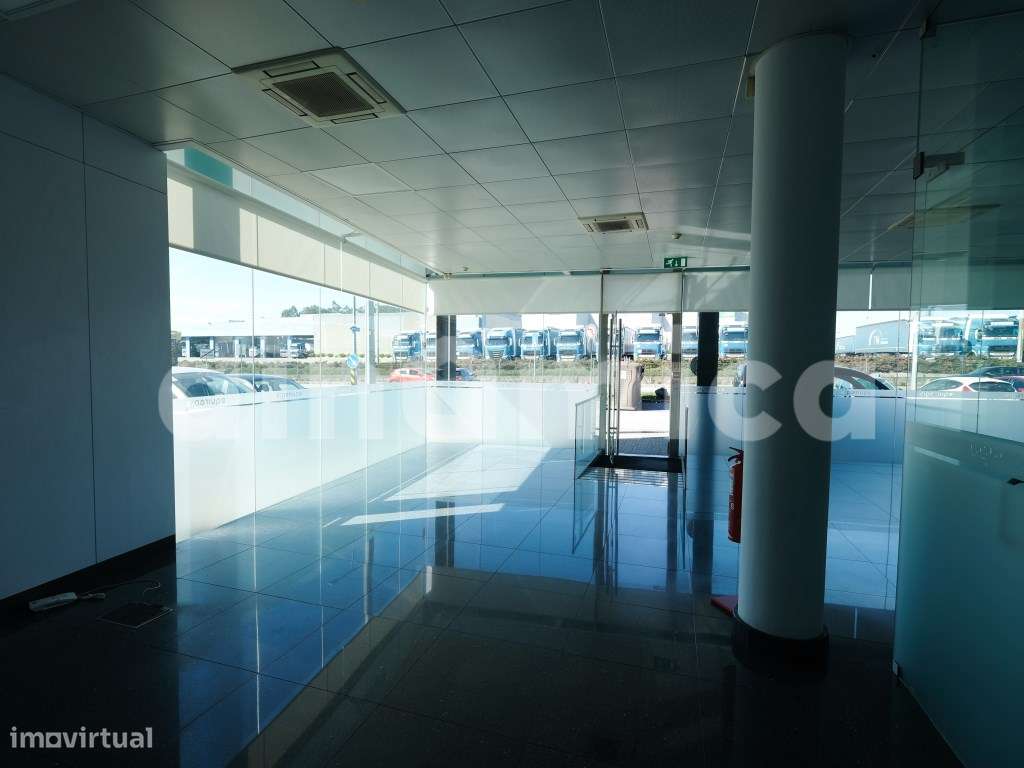 Loja Ampla e Bem Localizada em Zona Comercial - Excelente Oportunid... - Grande imagem: 5/20