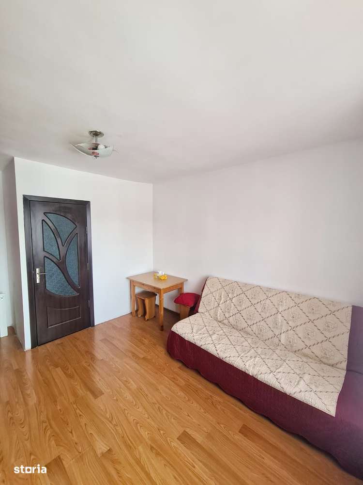 Garsoniera 21 mp Zona Tractorul-0