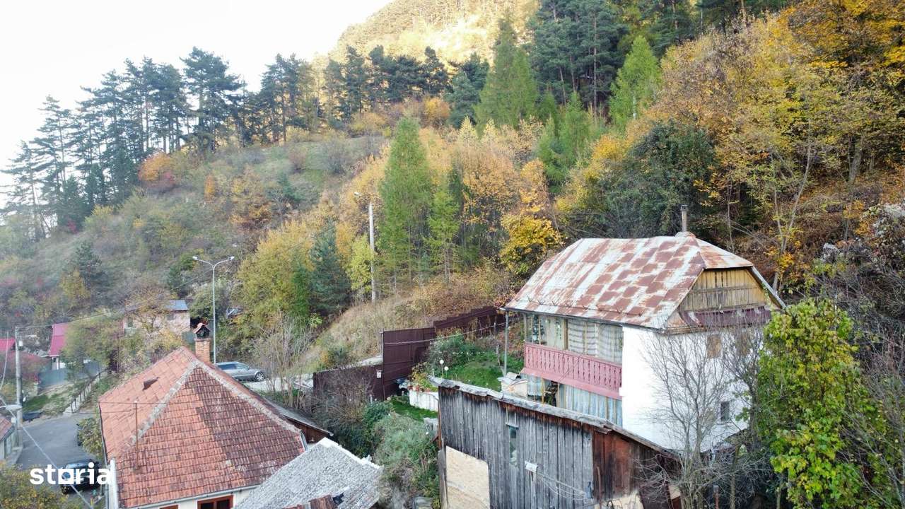 Vand casa renovabila cu teren de 345 mp in Schei - Imagine principală: 4/10