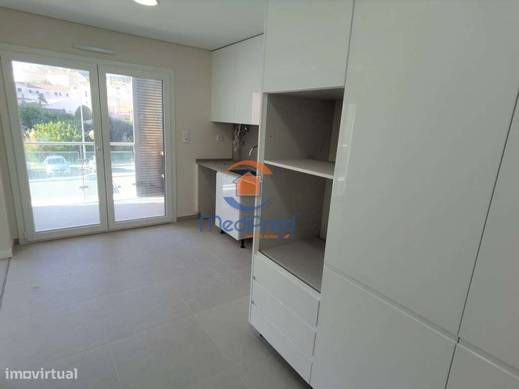 Apartamento T2, em condomínio privado, com BOX | Loures-6