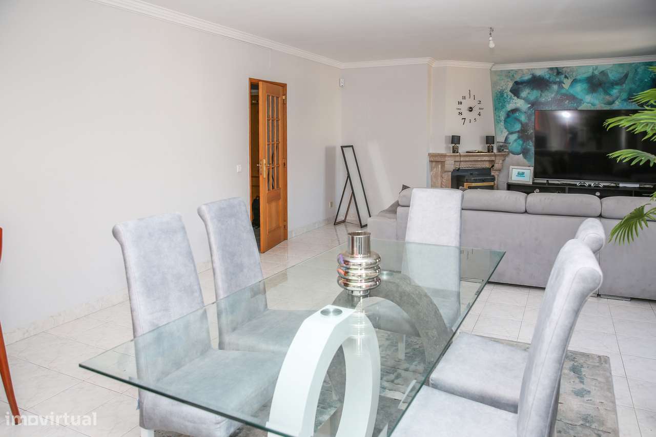 Fantástico Apartamento T3 com terraço e 2 lugares de garagem - Grande imagem: 4/30