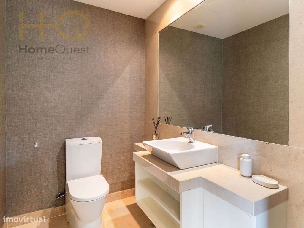 Moradia T4+2 Bairro da Martinha-14