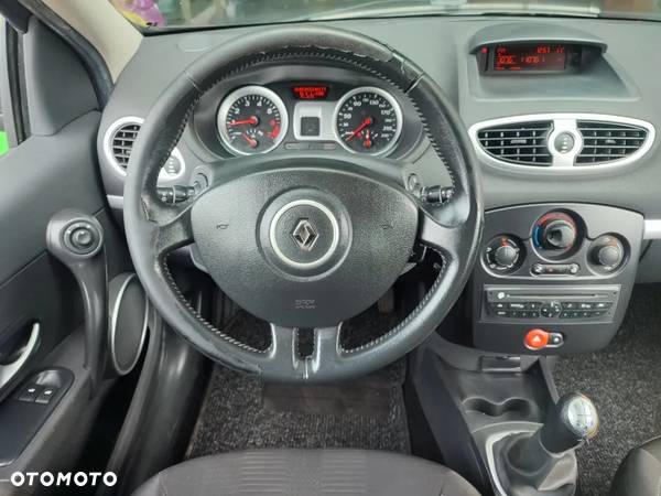 Renault Clio 1.2 16V 75 Grandtour Dynamique - 11